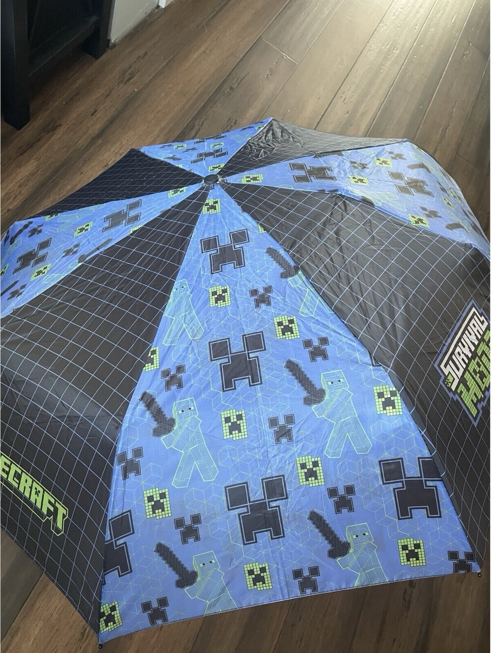 Minecraft Umbrella 38” Manual Open Folds to 10” Blue Green Black - Picture 2 of 5